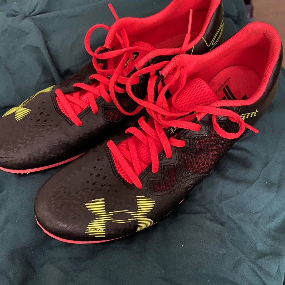 Unisex track spikes.  Size 10.5, only used once, GREAT CONDITION!